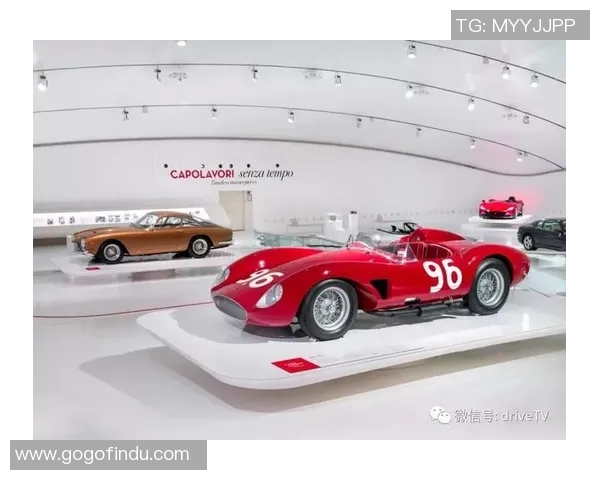 足球明星们的豪华跑车之旅揭秘与他们的速度激情碰撞